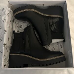 Dolce Vita Rielle Black Boots. Size 7.